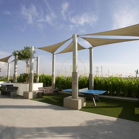 Appartamento Standard 2Bhk Located In Azizi Riviera 46 Dubai Esterno foto