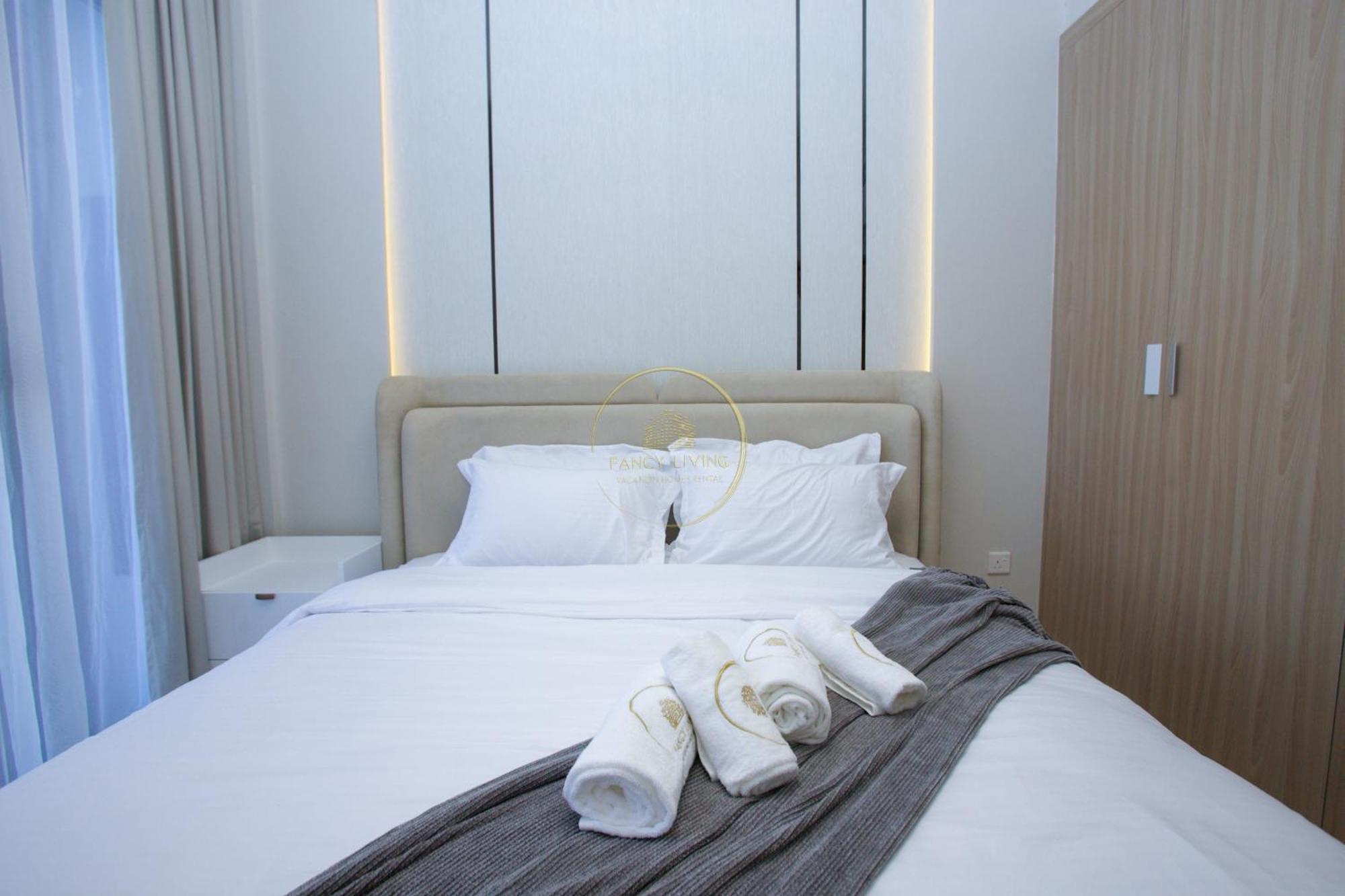 Appartamento Standard 2Bhk Located In Azizi Riviera 46 Dubai Esterno foto